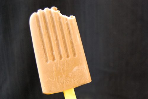 These Thai iced tea popsicles are a frozen version of a delicious drink.