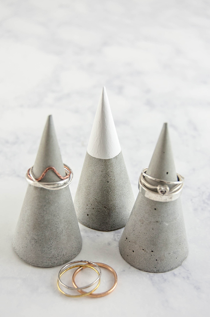 Make concrete DIY ring cones