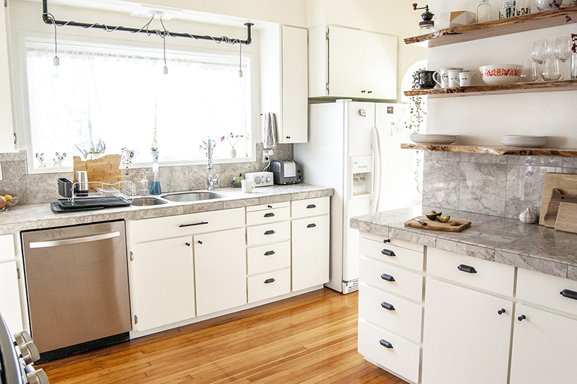 DIY kitchen makeover: white painted cabinets and open shelves