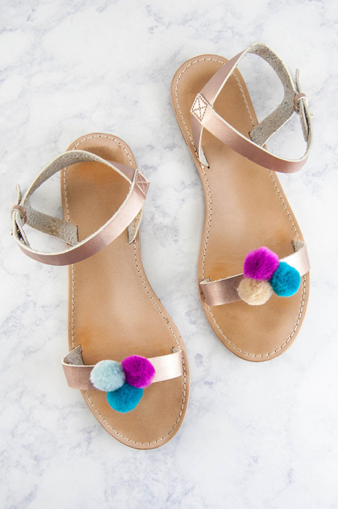 Jump on this fun summer trend and make DIY pompom sandals