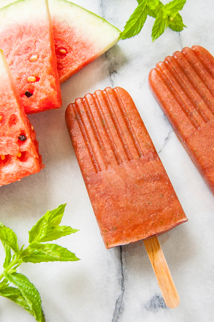 Make these refreshing watermelon mint popsicles for those hot summer days ahead
