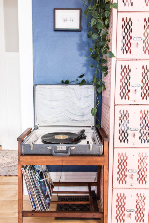 How to convert a vintage suitcase to hold a record player